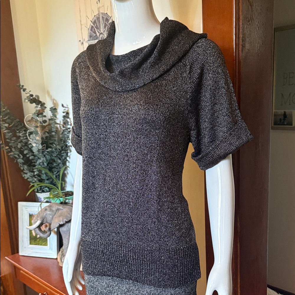 NWT northern reflections size small Elegant drop neck sweater